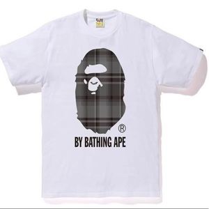 A bathing ape T-SHIRT XL